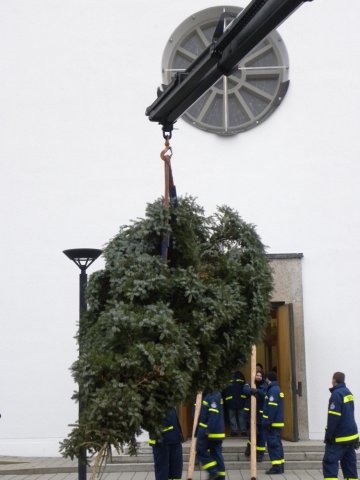 Christbaumaufstellen 2016 04